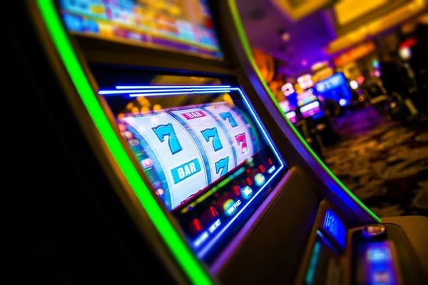 slotqu88 Crash multiplier interface showing live round progression